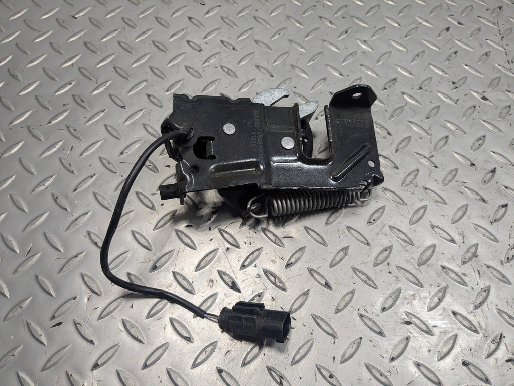 2015 - 2018 BMW 320I OEM HOOD BONNET LOCK LATCH FRRONT LEFT DRIVER SIDE