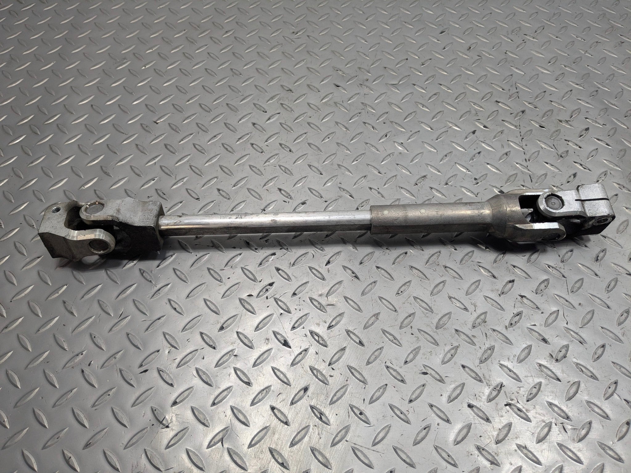 2015 - 2018 BMW 320I OEM INTERMEDIATE UNIVERSAL JOINT SHAFT STEERING COLUMN