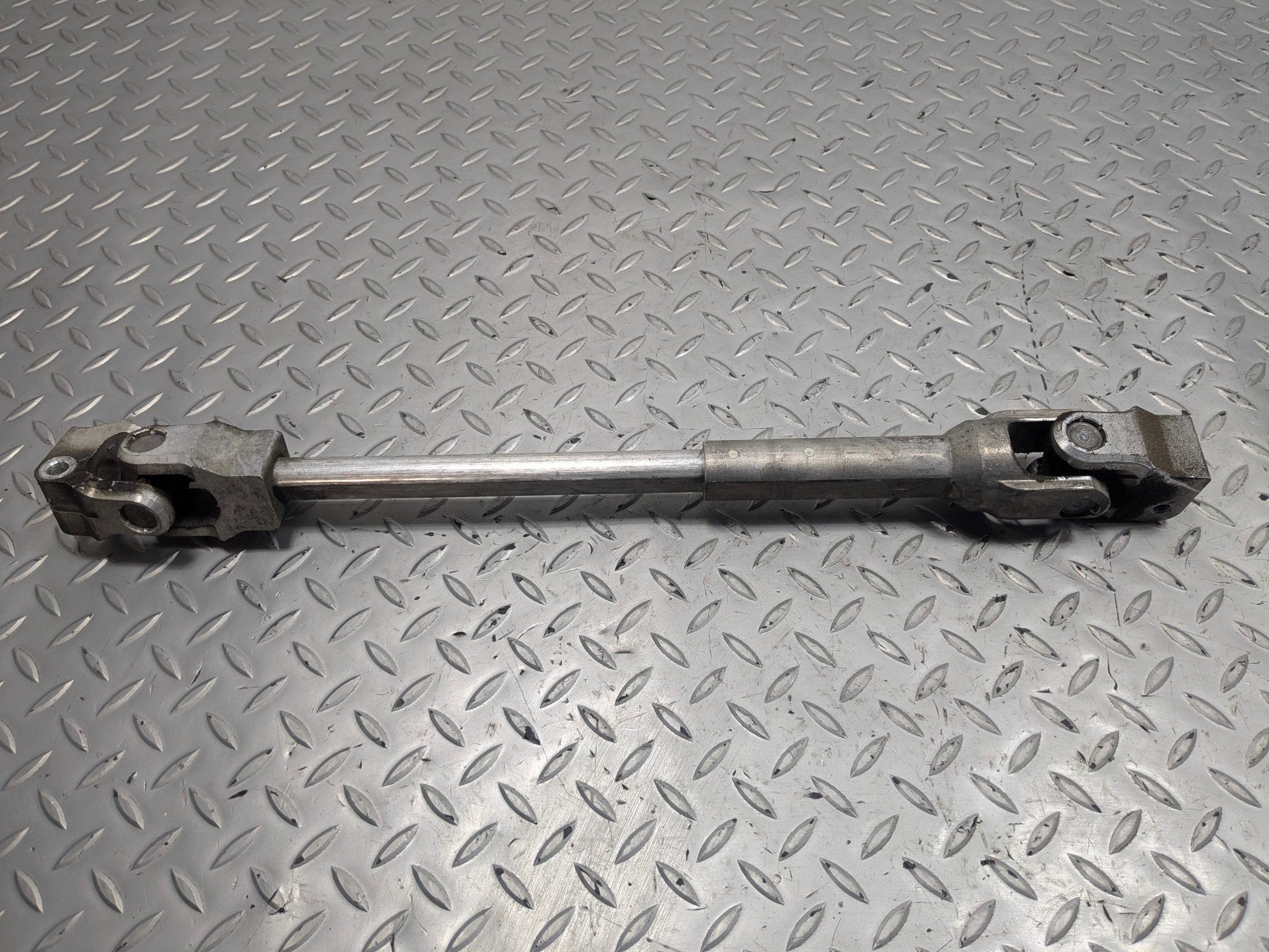 2015 - 2018 BMW 320I OEM INTERMEDIATE UNIVERSAL JOINT SHAFT STEERING COLUMN