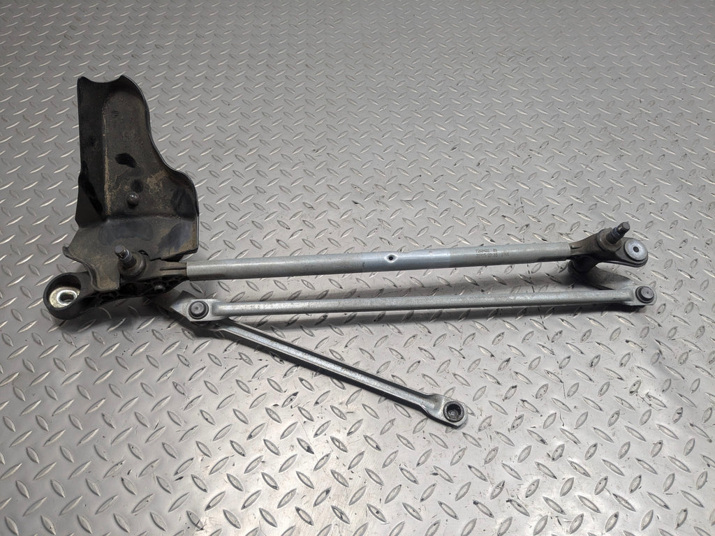2015 - 2018 BMW 320I OEM WINDSHIELD WIPER TRANSMISSION LINKAGE WITHOUT MOTOR