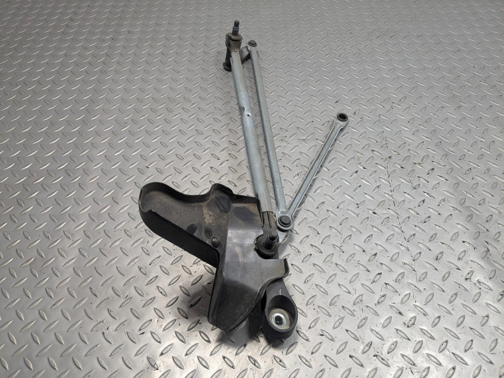 2015 - 2018 BMW 320I OEM WINDSHIELD WIPER TRANSMISSION LINKAGE WITHOUT MOTOR