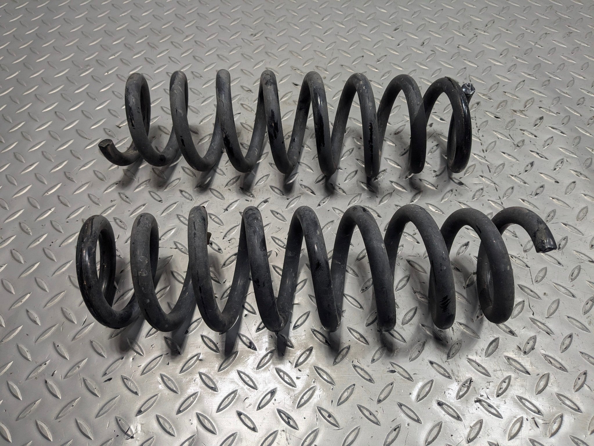 2015 - 2018 BMW 320I OEM SUSPENSION COIL AIR SPRING SET REAR LEFT AND RIGHT