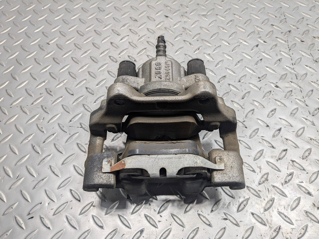 2015 - 2018 BMW 320I OEM BRAKE CALIPER ASSEMBLY REAR LEFT DRIVER SIDE