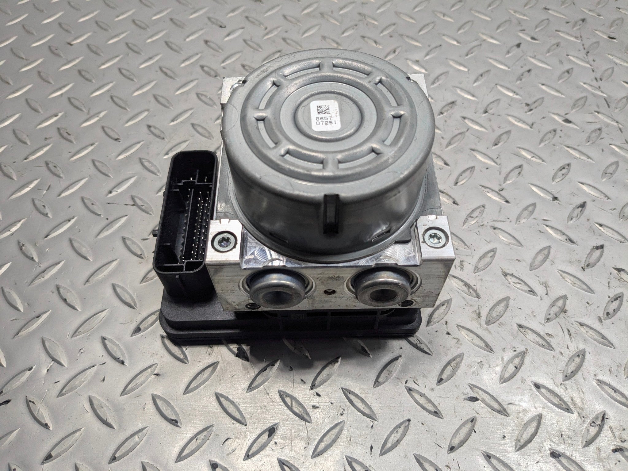 2015 - 2018 BMW 320I OEM ABS ANTI LOCK BRAKE PUMP MODULE UNIT