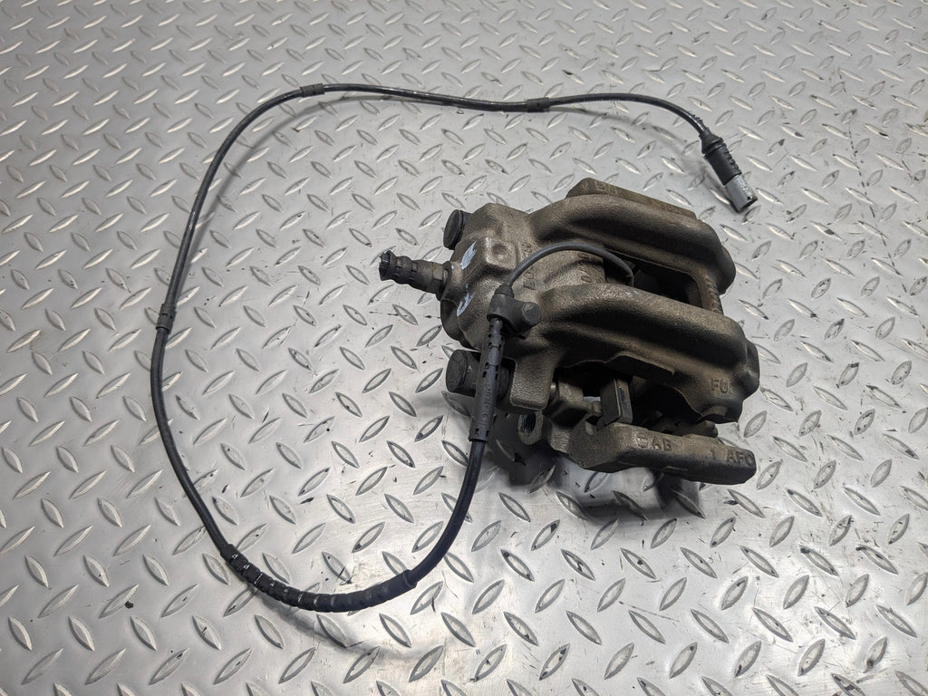 2015 - 2018 BMW 320I OEM BRAKE CALIPER ASSEMBLY REAR RIGHT PASSENGER SIDE