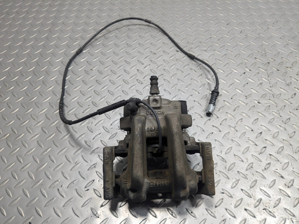 2015 - 2018 BMW 320I OEM BRAKE CALIPER ASSEMBLY REAR RIGHT PASSENGER SIDE