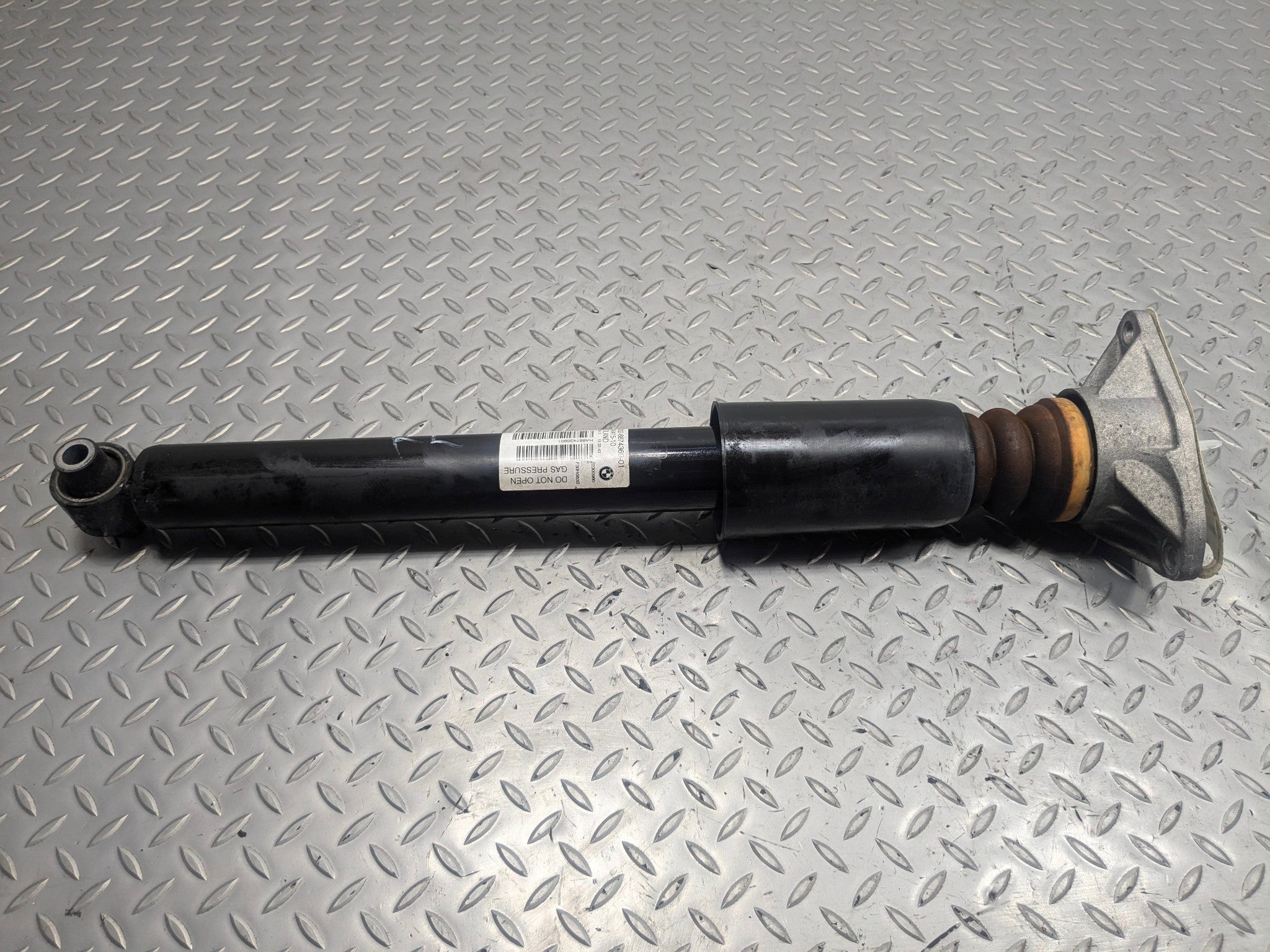 2015 - 2018 BMW 320I OEM SHOCK STRUT ABSORBERS REAR LEFT DRIVER SIDE