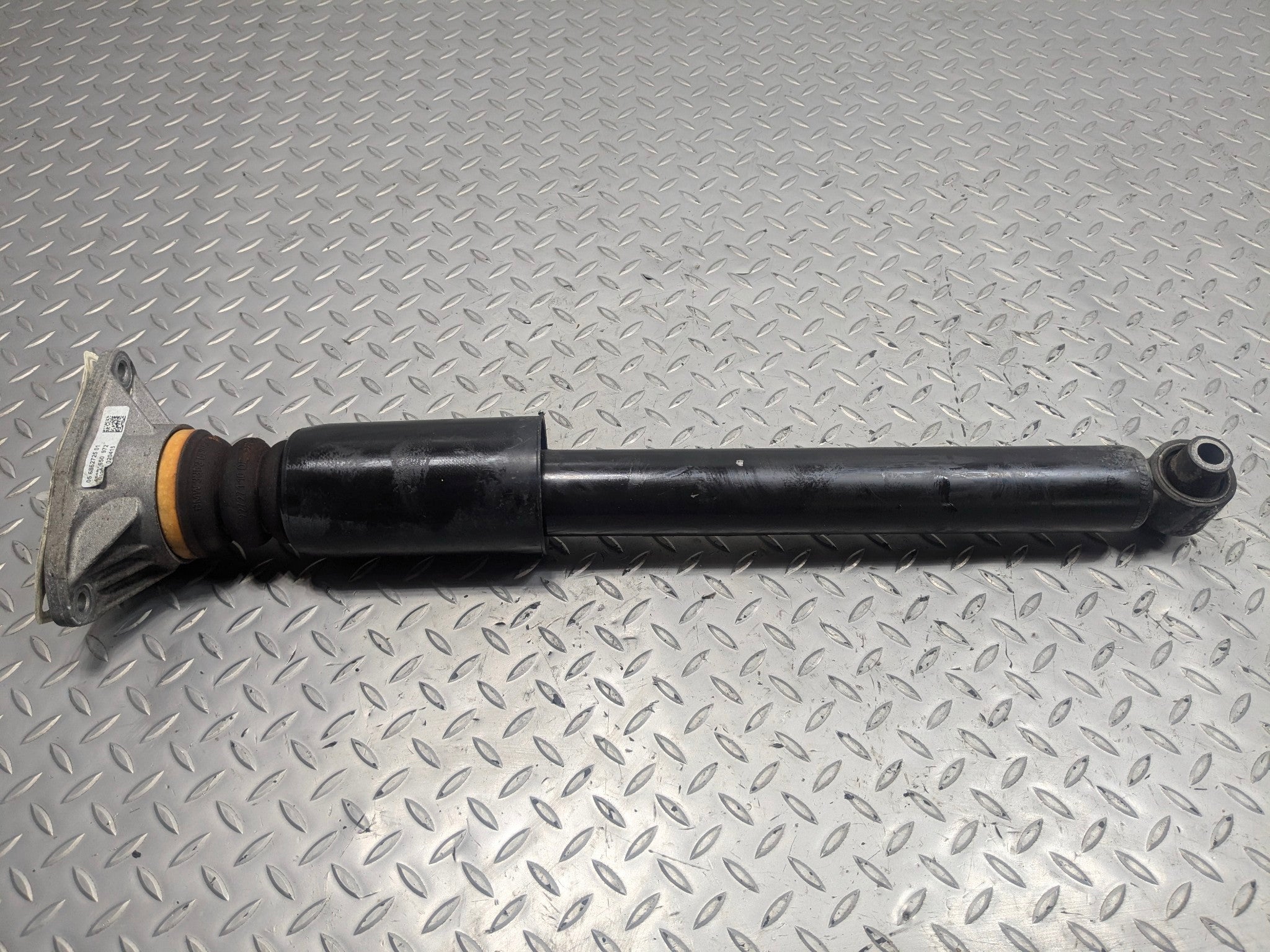 2015 - 2018 BMW 320I OEM SHOCK STRUT ABSORBERS REAR LEFT DRIVER SIDE