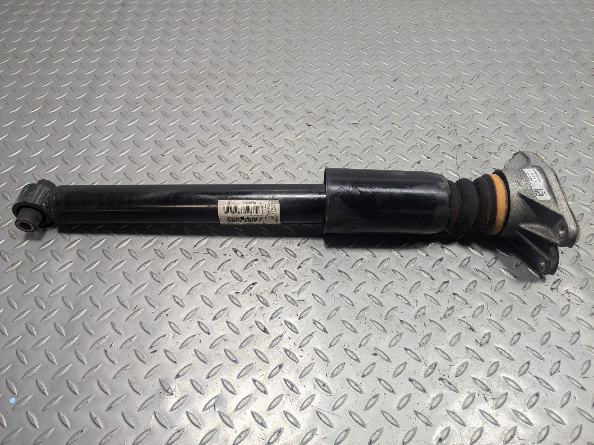2015 - 2018 BMW 320I OEM SHOCK STRUT ABSORBERS REAR RIGHT PASSENGER SIDE
