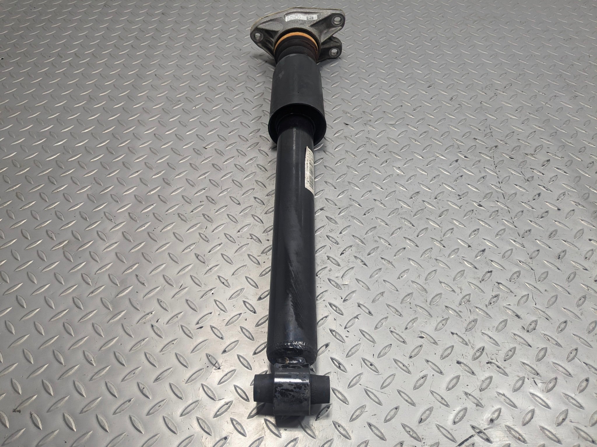 2015 - 2018 BMW 320I OEM SHOCK STRUT ABSORBERS REAR RIGHT PASSENGER SIDE