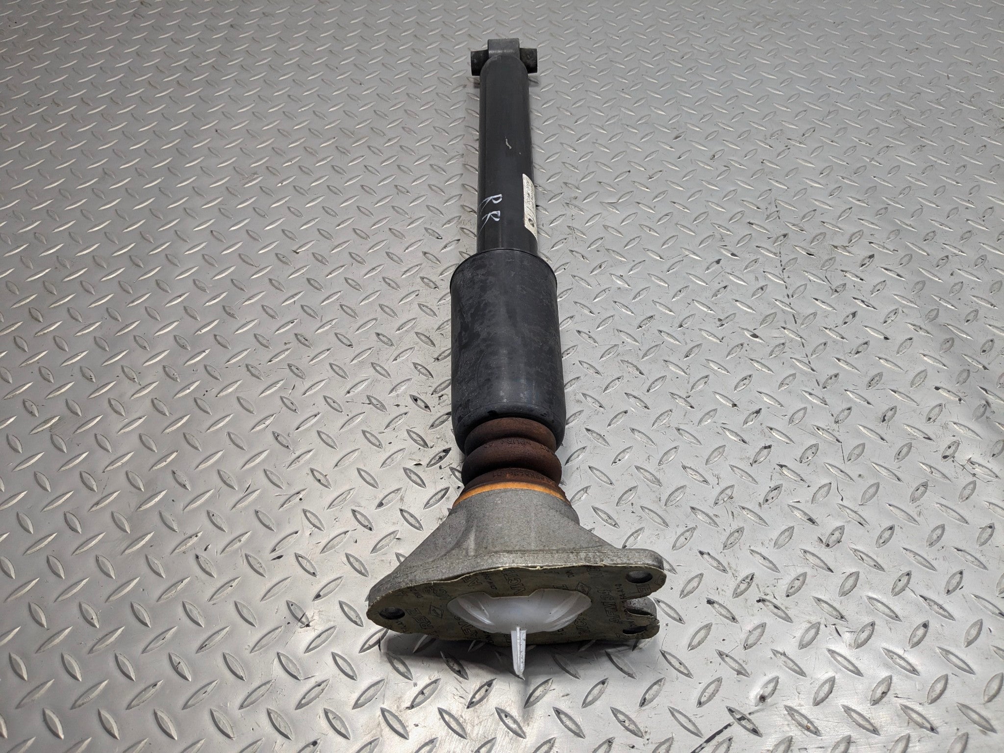 2015 - 2018 BMW 320I OEM SHOCK STRUT ABSORBERS REAR RIGHT PASSENGER SIDE