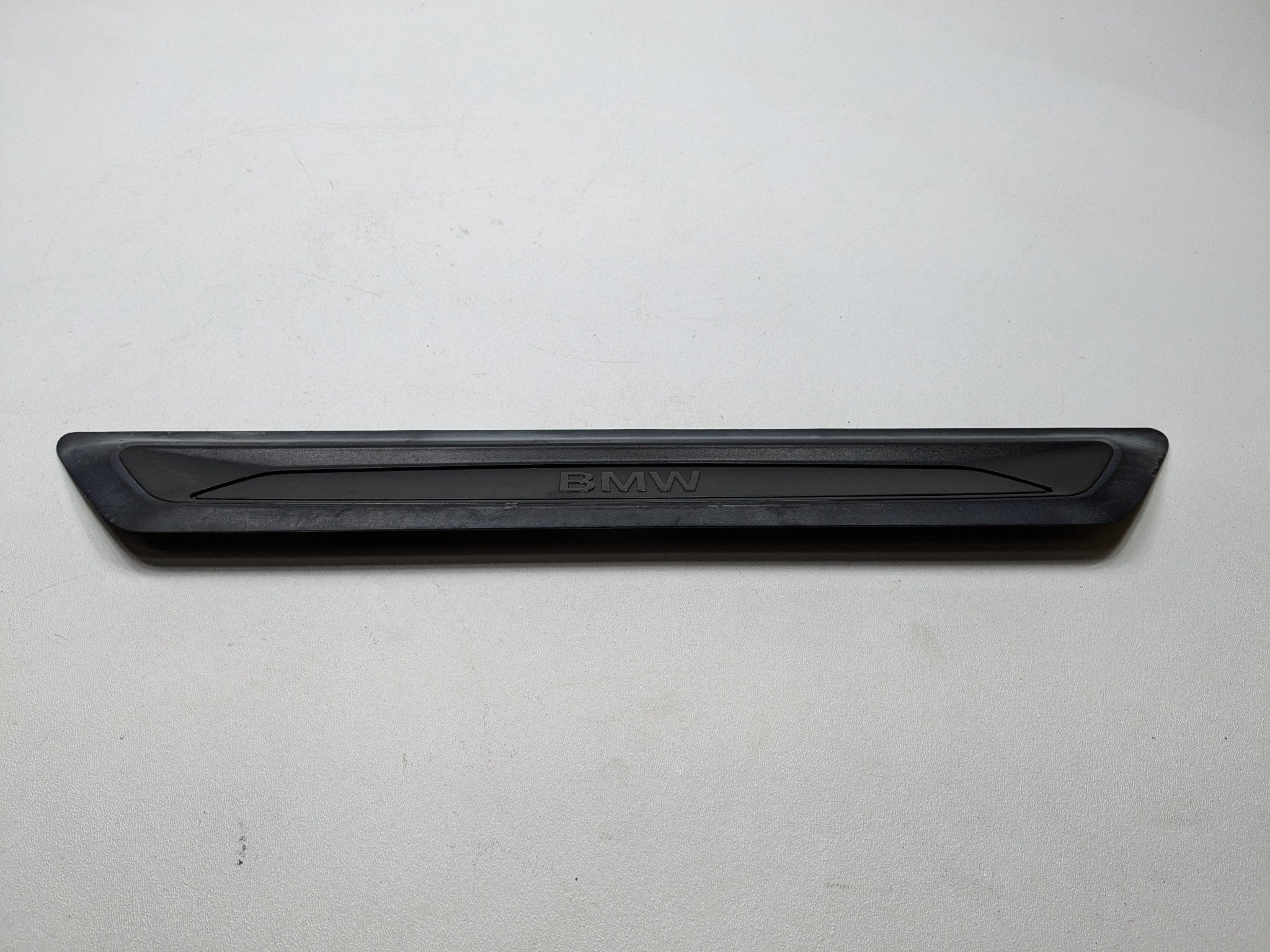 2015 - 2018 BMW 320I OEM SILL SCUFF PLATE TRIM PANEL FRONT RIGHT PASSENGER SIDE