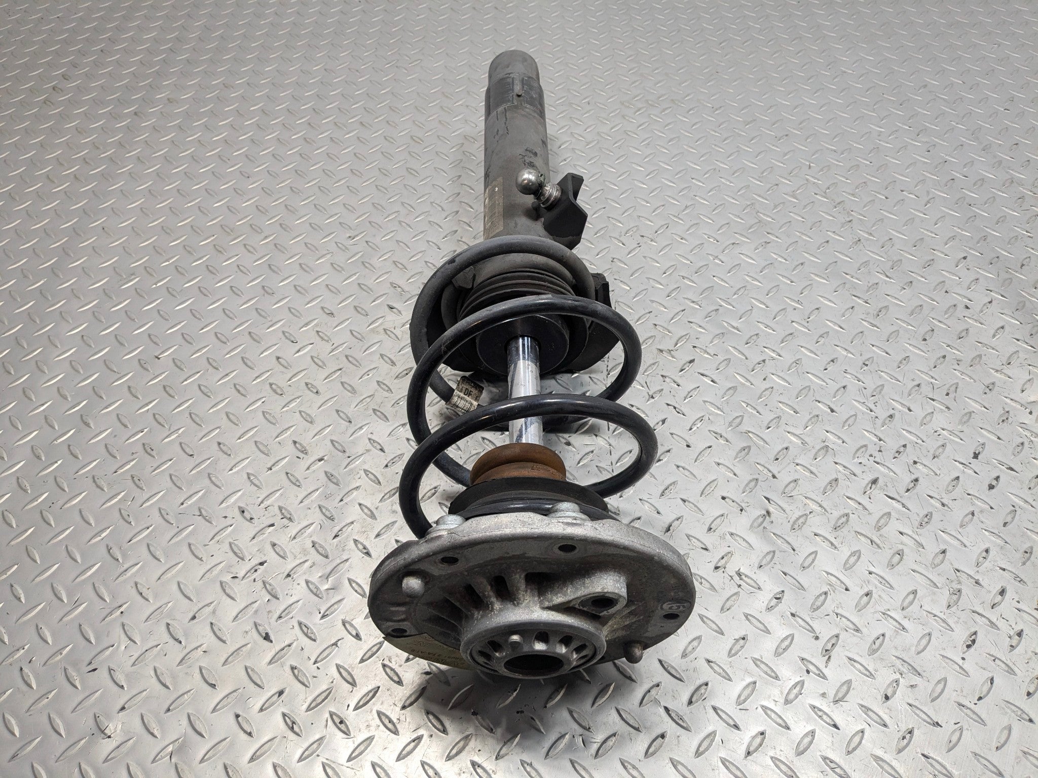 2015 - 2018 BMW 320I OEM SHOCK STRUT ABSORBER ASSEMBLY FRONT LEFT DRIVER SIDE