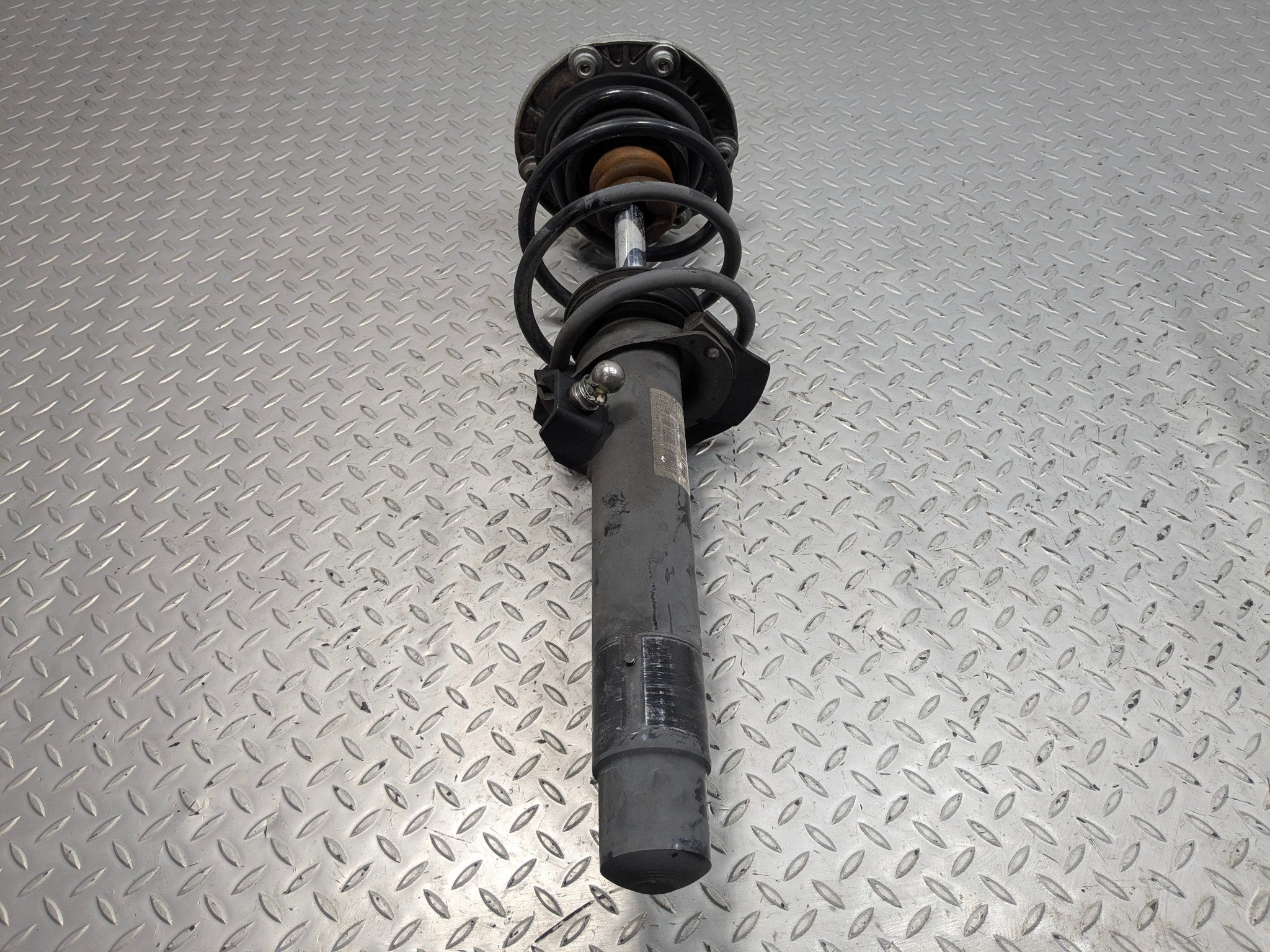 2015 - 2018 BMW 320I OEM SHOCK STRUT ABSORBER ASSEMBLY FRONT LEFT DRIVER SIDE