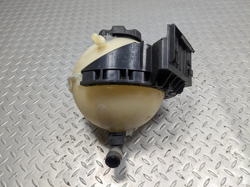 2015 - 2018 BMW 320I OEM COOLANT RESERVOIR BOTTLE EXPANSION TANK WITH CAP