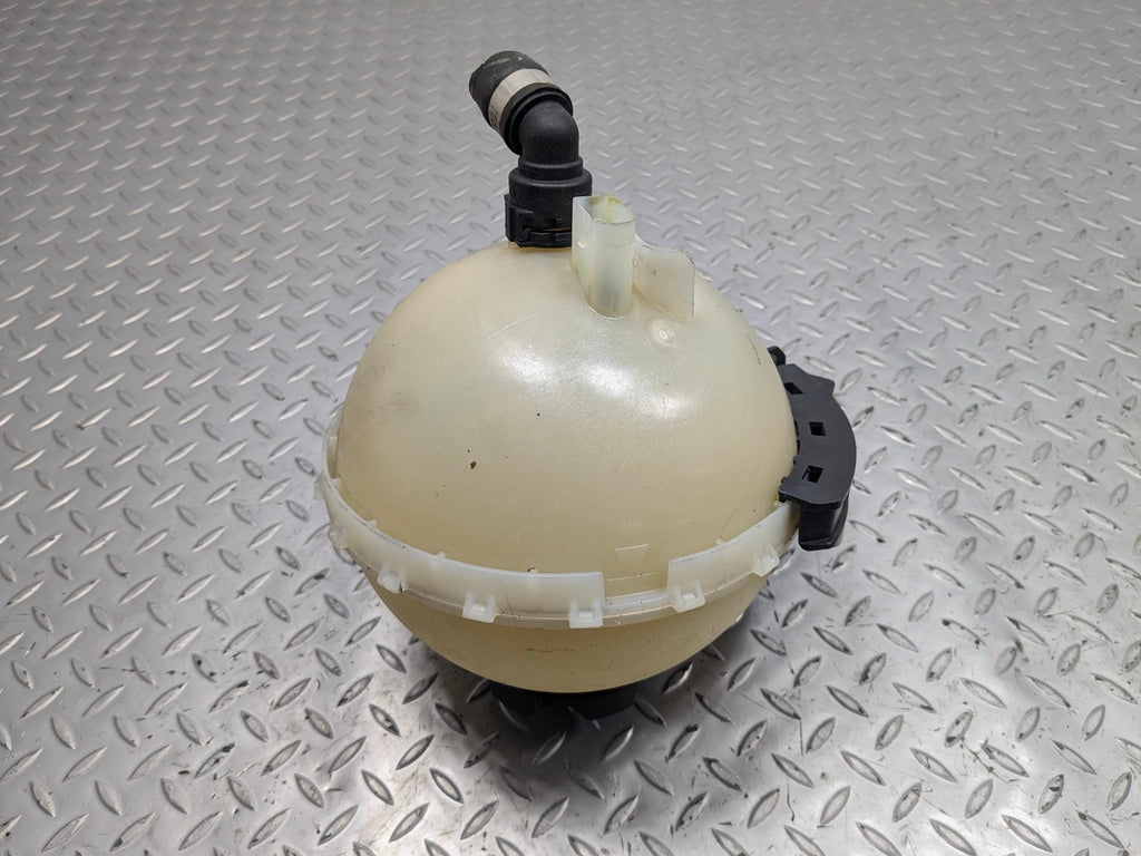 2015 - 2018 BMW 320I OEM COOLANT RESERVOIR BOTTLE EXPANSION TANK WITH CAP