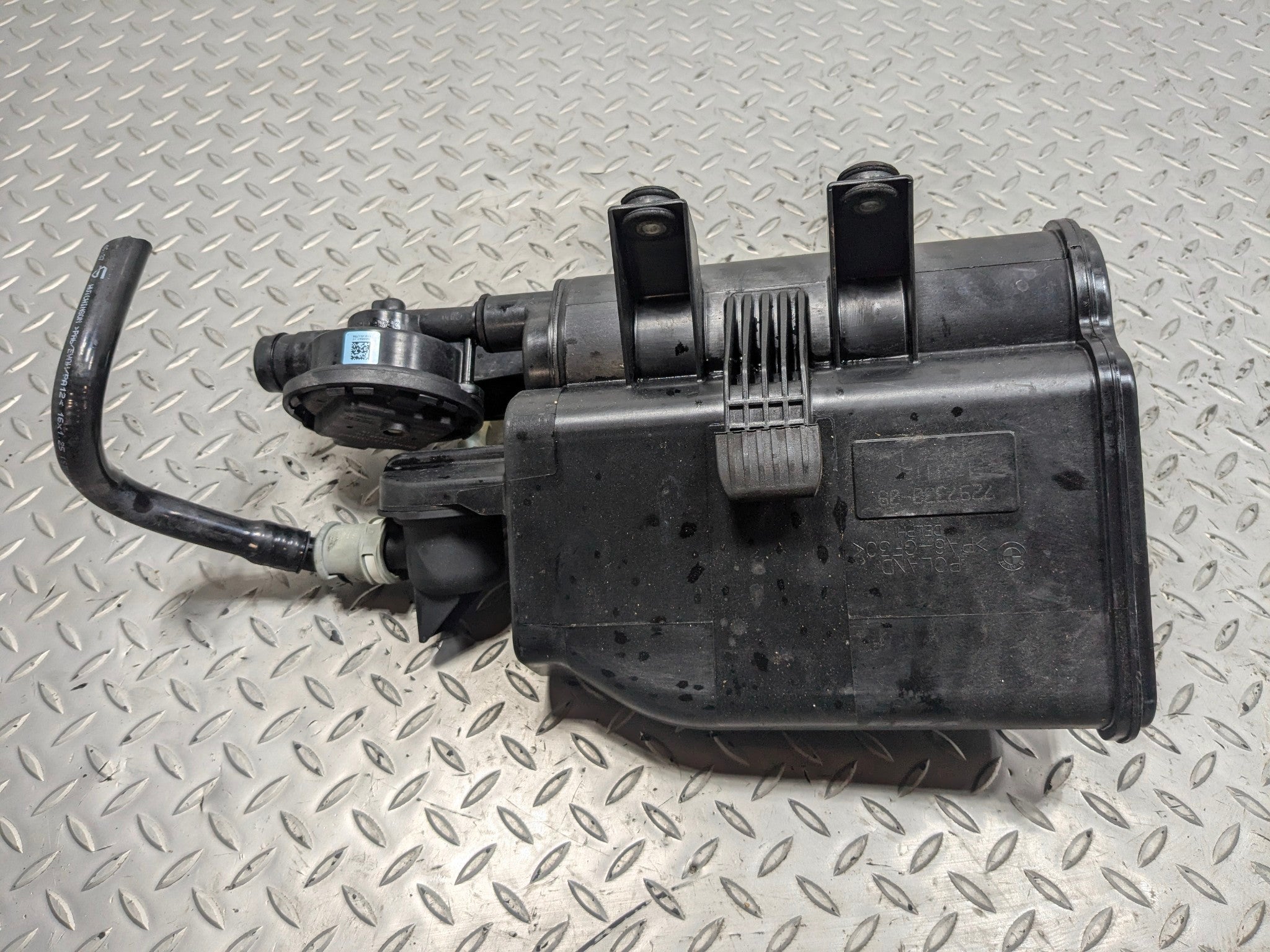 2015 - 2018 BMW 320I OEM FUEL VAPOR EVAPORATOR CHARCOAL CANISTER