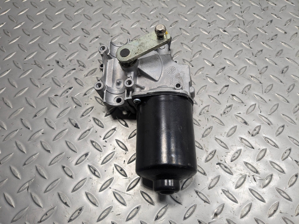 2015 - 2018 BMW 320I OEM FRONT WINDSHIELD WIPER MOTOR ASSEMBLY
