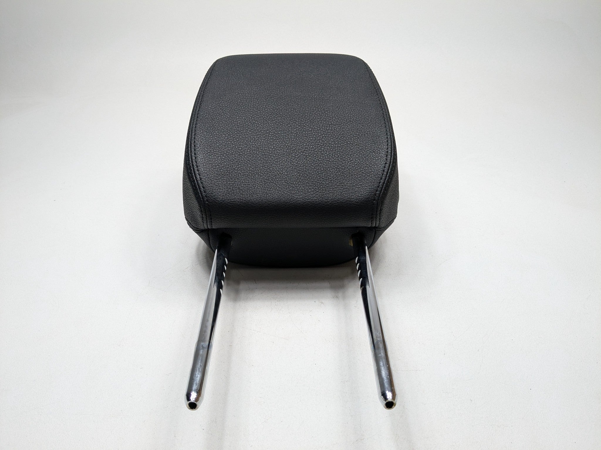 2015 - 2018 BMW 320I OEM SEAT HEADREST BLACK LEATHER FRONT LEFT DRIVER SIDE