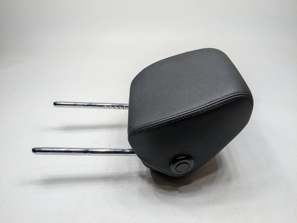 2015 - 2018 BMW 320I OEM SEAT HEADREST BLACK LEATHER FRONT LEFT DRIVER SIDE