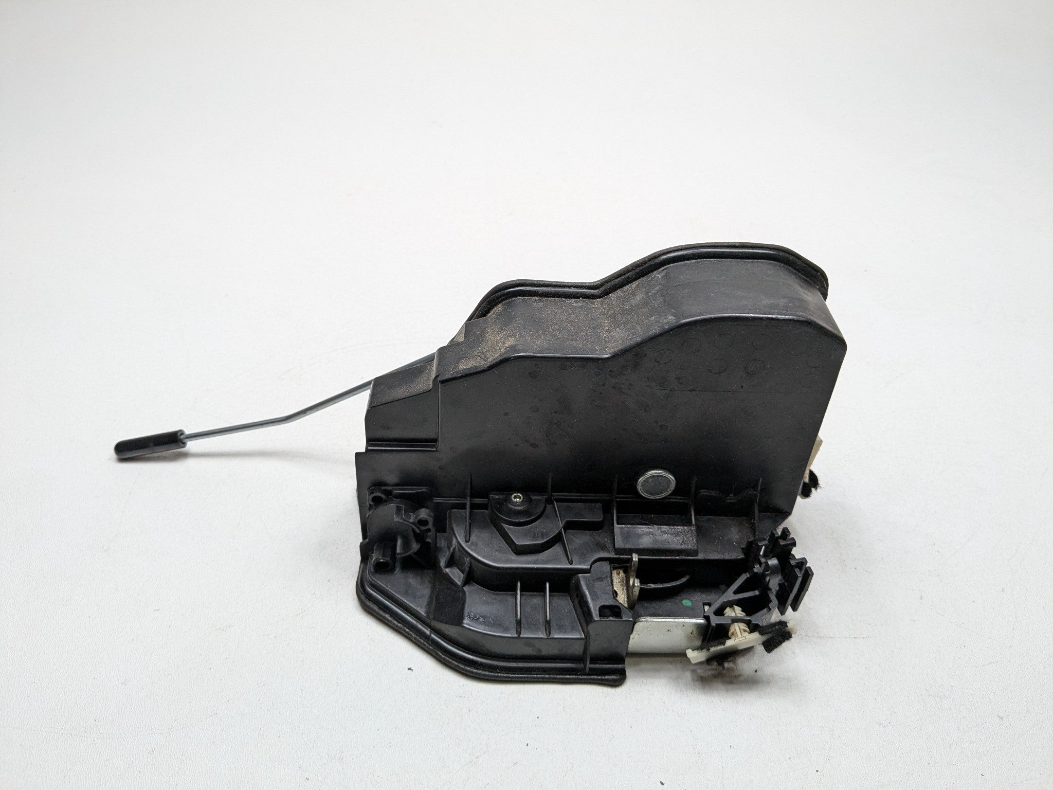 2015 - 2018 BMW 320I OEM DOOR LATCH LOCK ACTUATOR REAR RIGHT PASSENGER SIDE