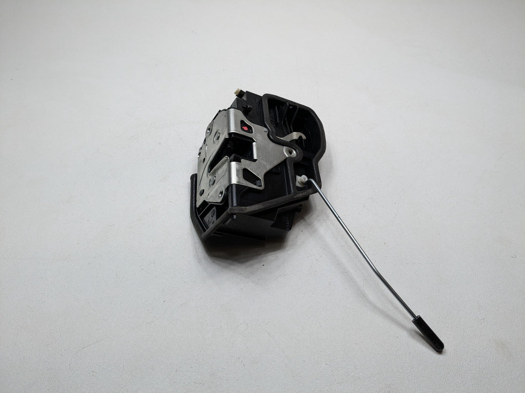 2015 - 2018 BMW 320I OEM DOOR LATCH LOCK ACTUATOR REAR RIGHT PASSENGER SIDE