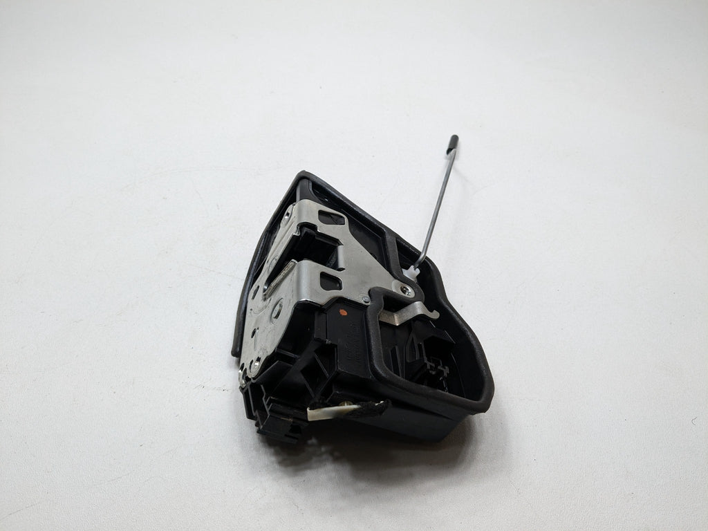 2015 - 2018 BMW 320I OEM DOOR LATCH LOCK ACTUATOR FRONT LEFT DRIVER SIDE