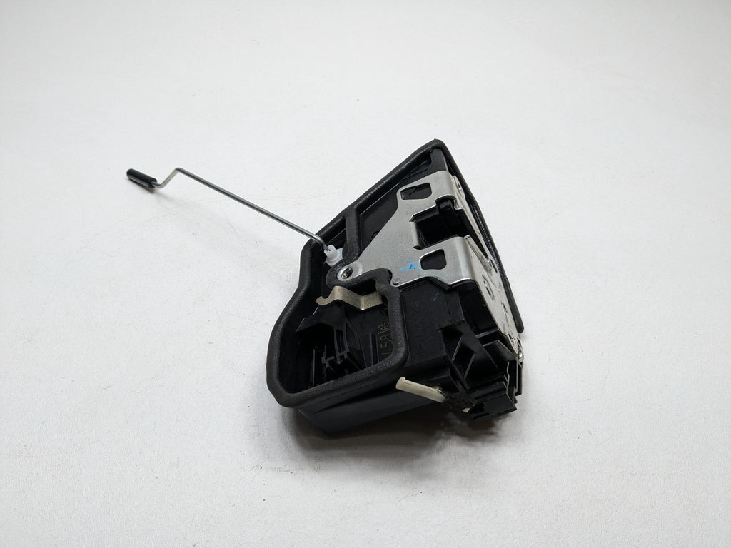 2015 - 2018 BMW 320I OEM DOOR LATCH LOCK ACTUATOR FRONT RIGHT PASSENGER SIDE