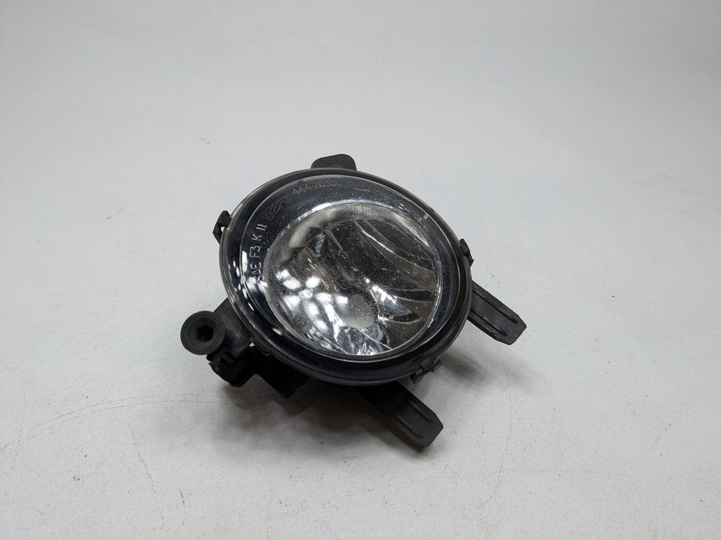 2015 - 2018 BMW 320I OEM HALOGEN FOG LIGHT BUMPER MOUNTED FRONT LEFT DRIVER SIDE