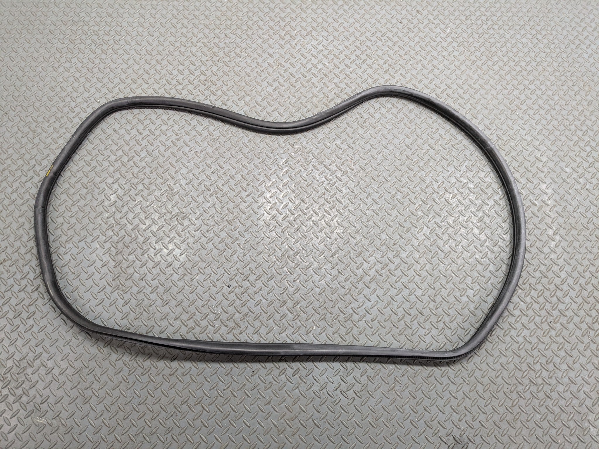 2015 - 2018 BMW 320I OEM DOOR SEAL WEATHER STRIPPING RUBBER BLACK REAR LEFT SIDE