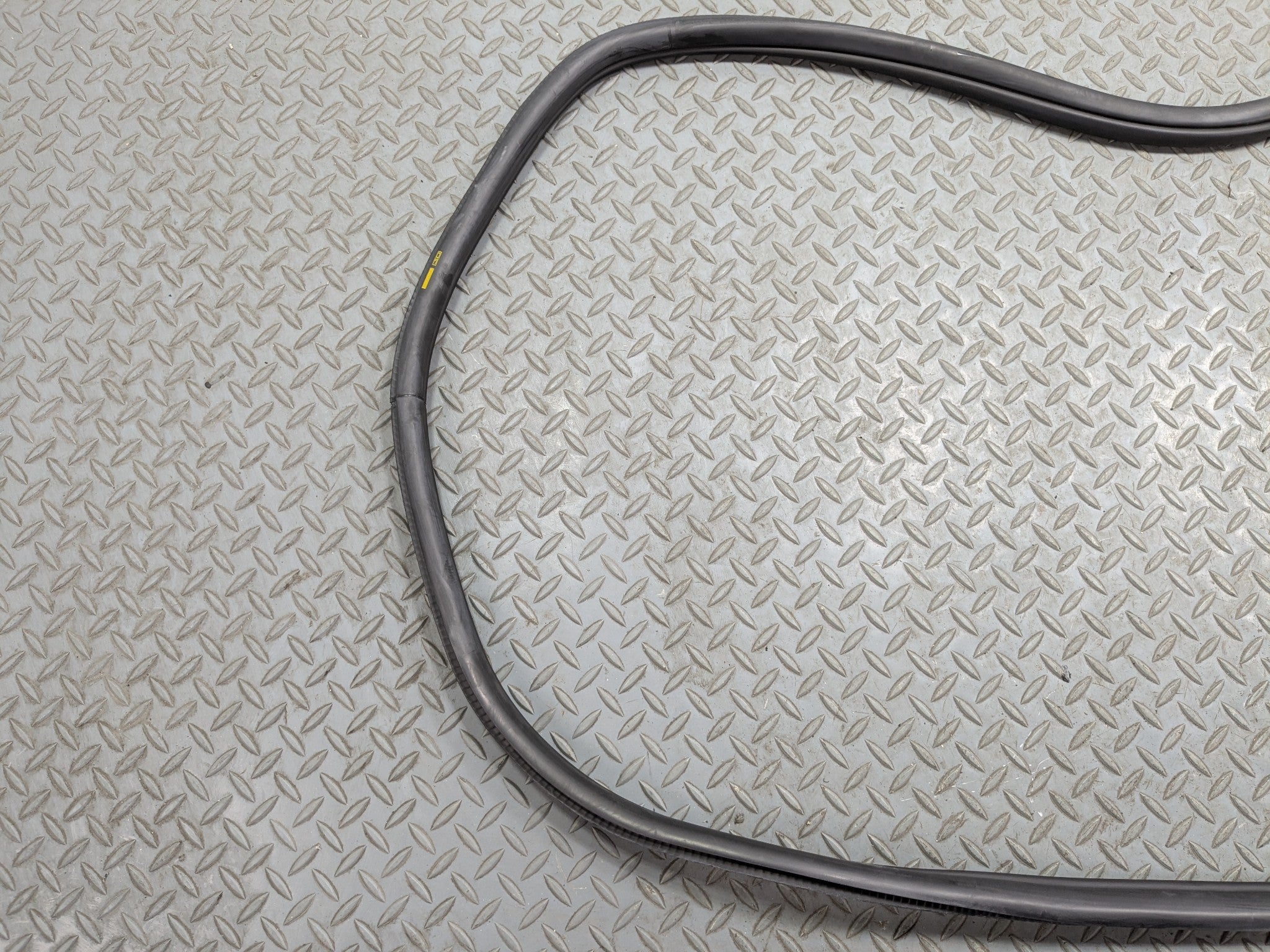 2015 - 2018 BMW 320I OEM DOOR SEAL WEATHER STRIPPING RUBBER BLACK REAR LEFT SIDE