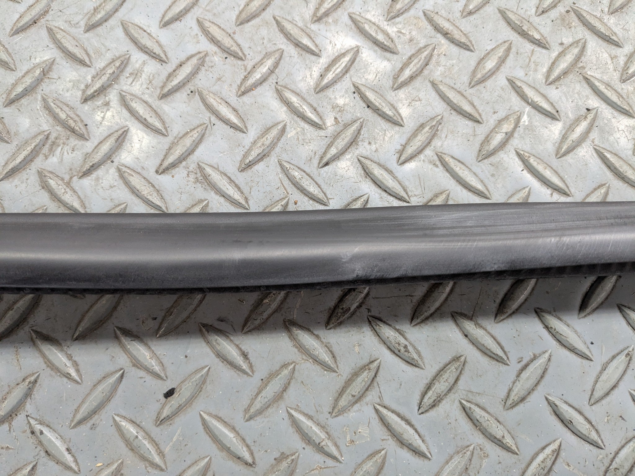 2015 - 2018 BMW 320I OEM DOOR SEAL WEATHER STRIPPING RUBBER BLACK REAR LEFT SIDE