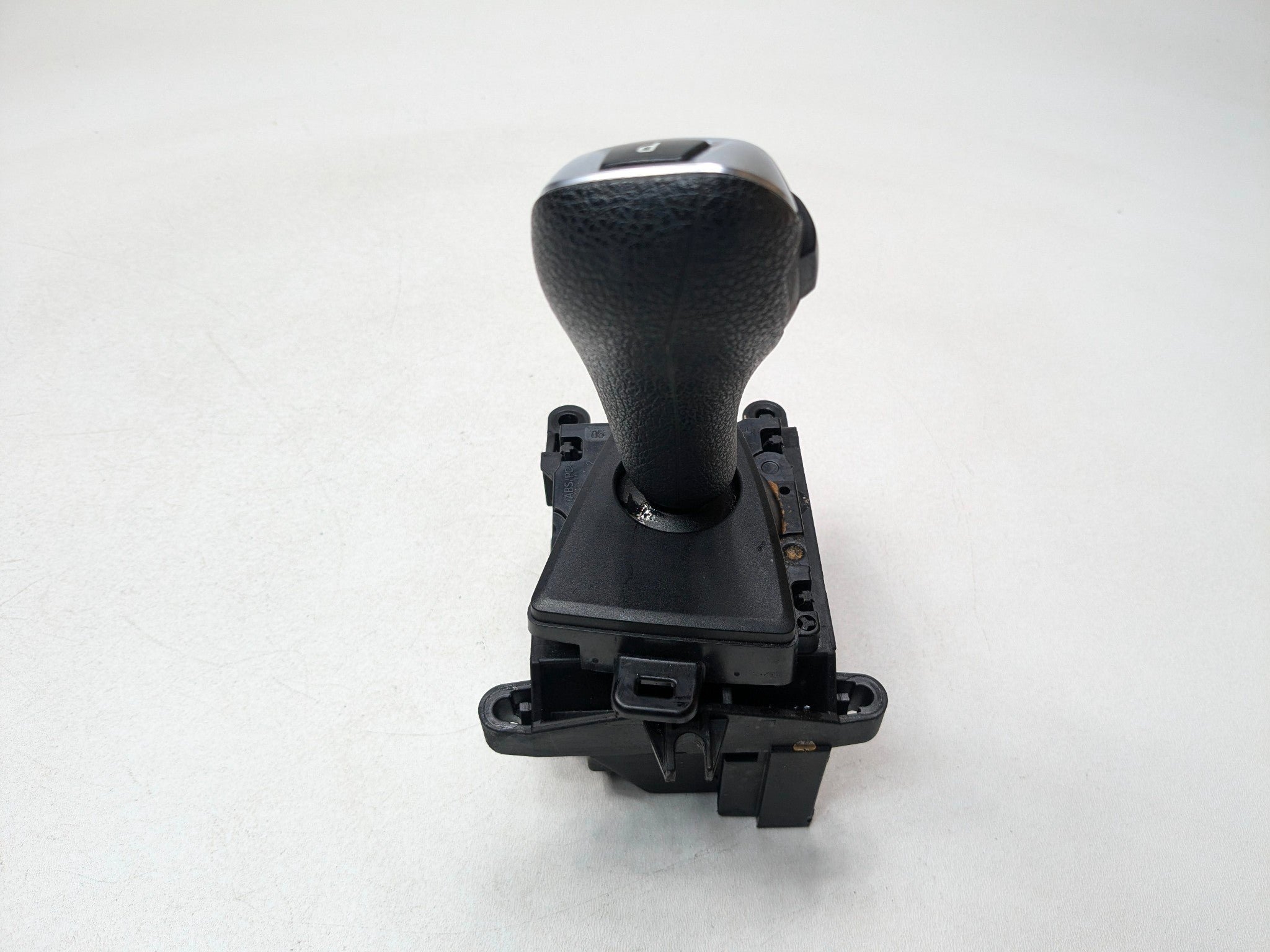 2015 - 2018 BMW 320I OEM AUTOMATIC TRANSMISSION GEAR SHIFTER SELECTOR