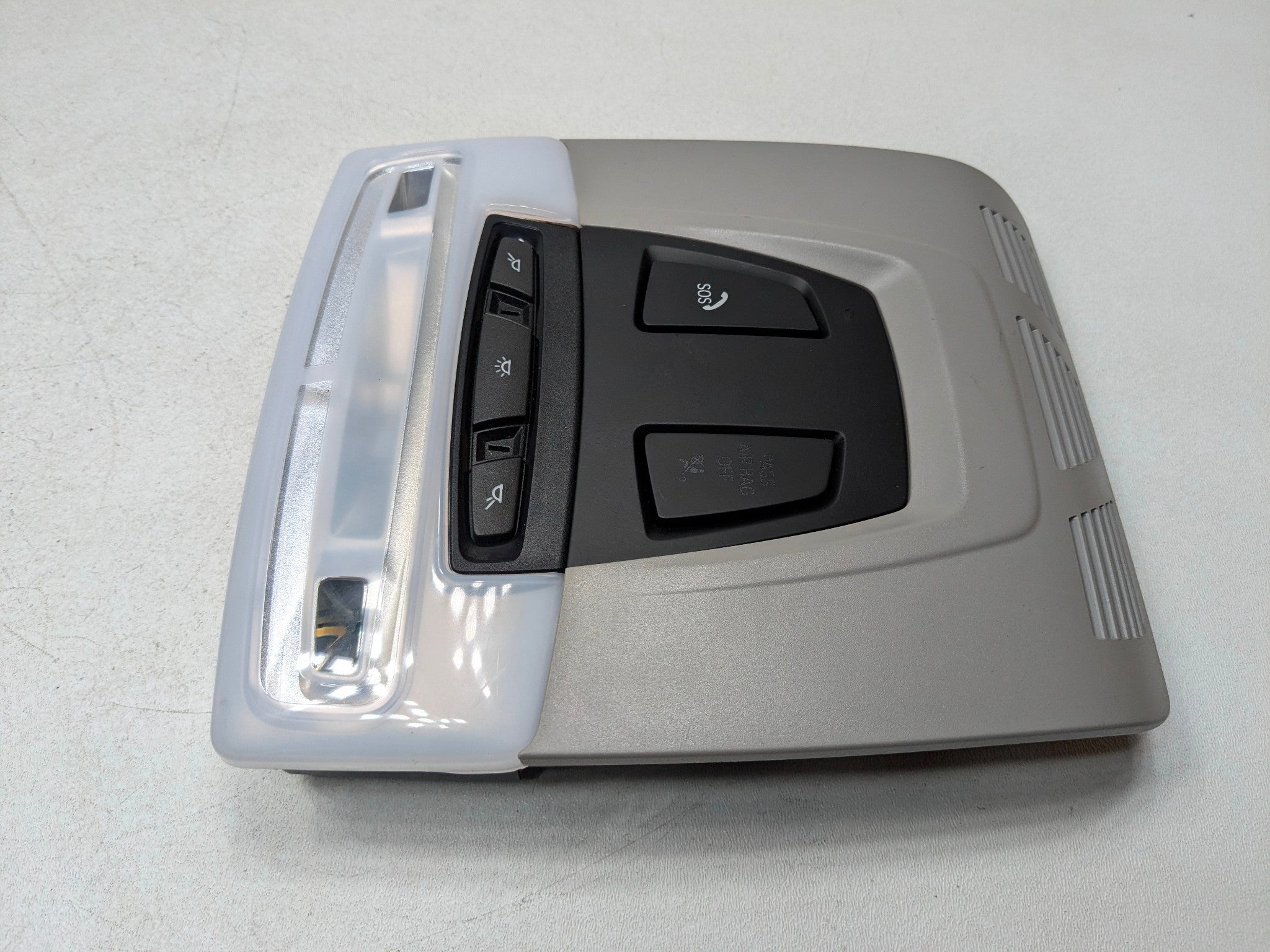 2015 - 2018 BMW 320I OEM OVERHEAD MAP LAMP DOME LIGHT GRAY FRONT UPPER