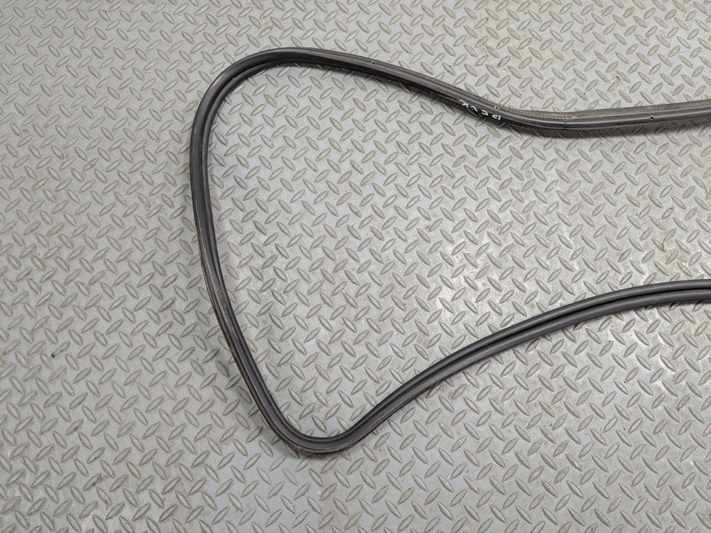 2015 - 2018 BMW 320I OEM TRUNK WEATHER SEAL STRIPPING RUBBER REAR BLACK