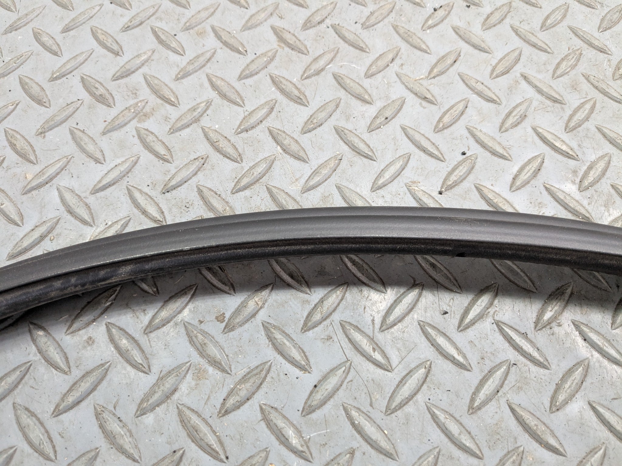 2015 - 2018 BMW 320I OEM TRUNK WEATHER SEAL STRIPPING RUBBER REAR BLACK