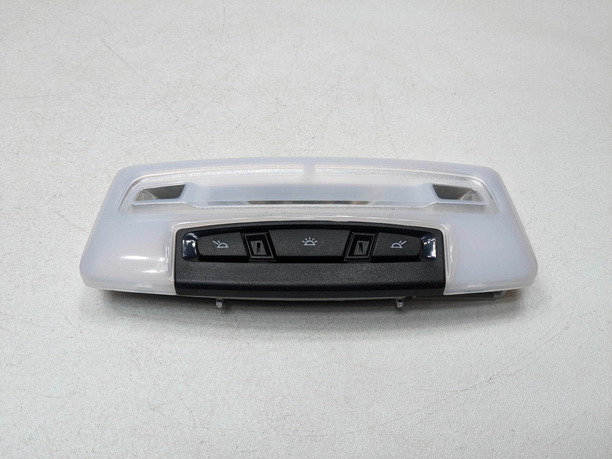 2015 - 2018 BMW 320I OEM REAR UPPER OVERHEAD DOME INTERIOR LIGHT ASSEMBLY