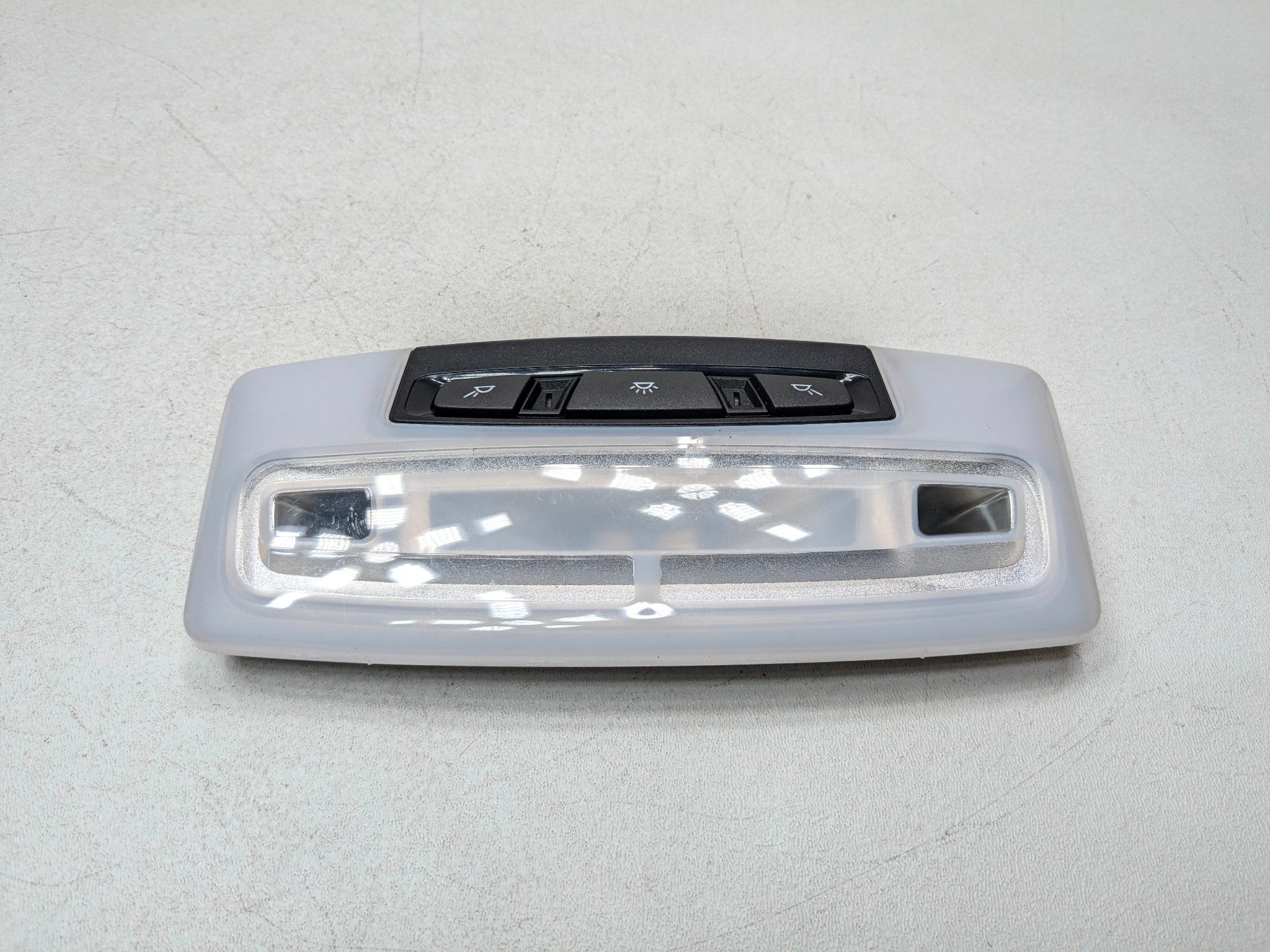 2015 - 2018 BMW 320I OEM REAR UPPER OVERHEAD DOME INTERIOR LIGHT ASSEMBLY