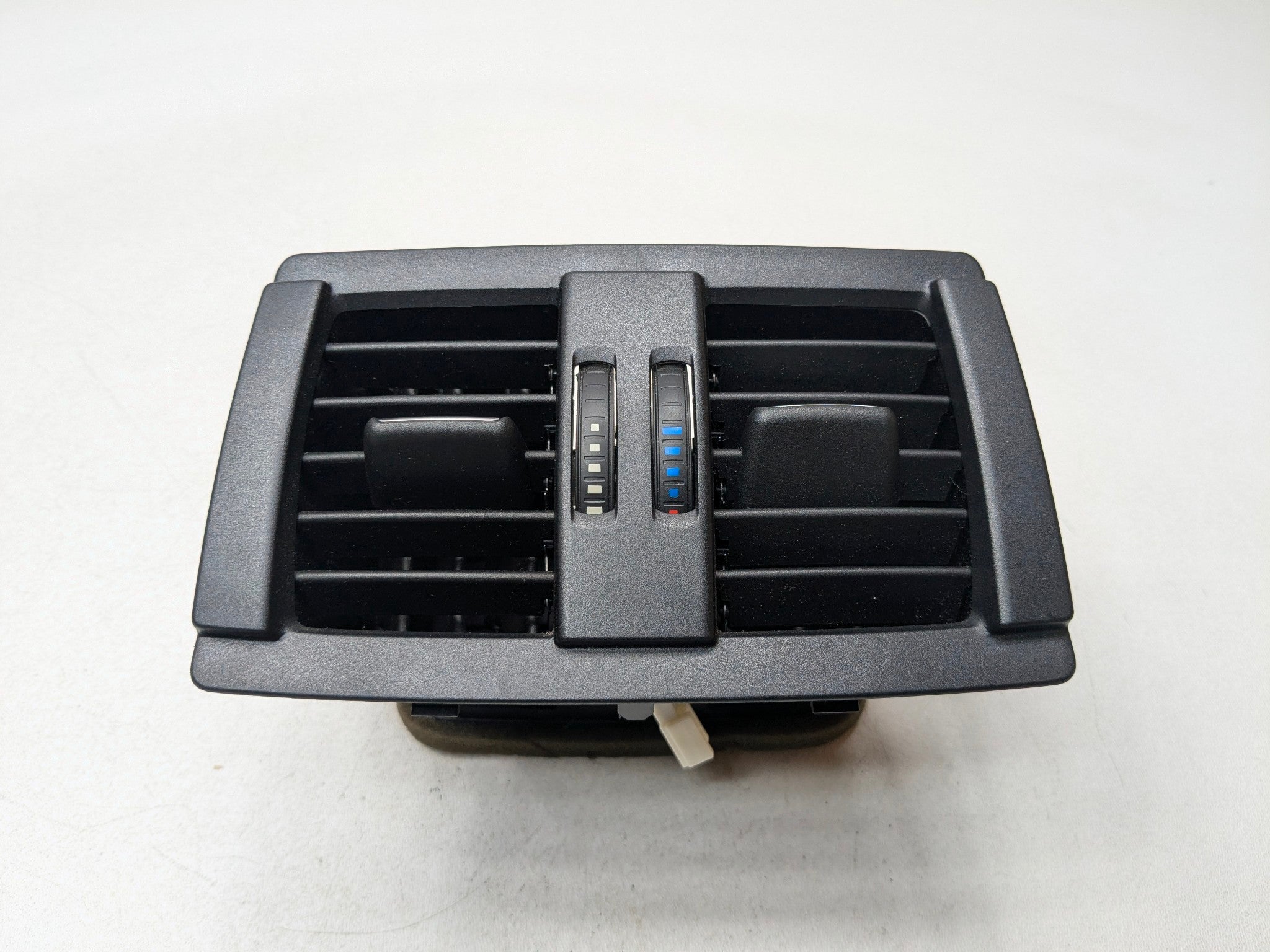 2015 - 2018 BMW 320I OEM AIR CONDITIONING HEATER VENTS REAR SIDE BLACK