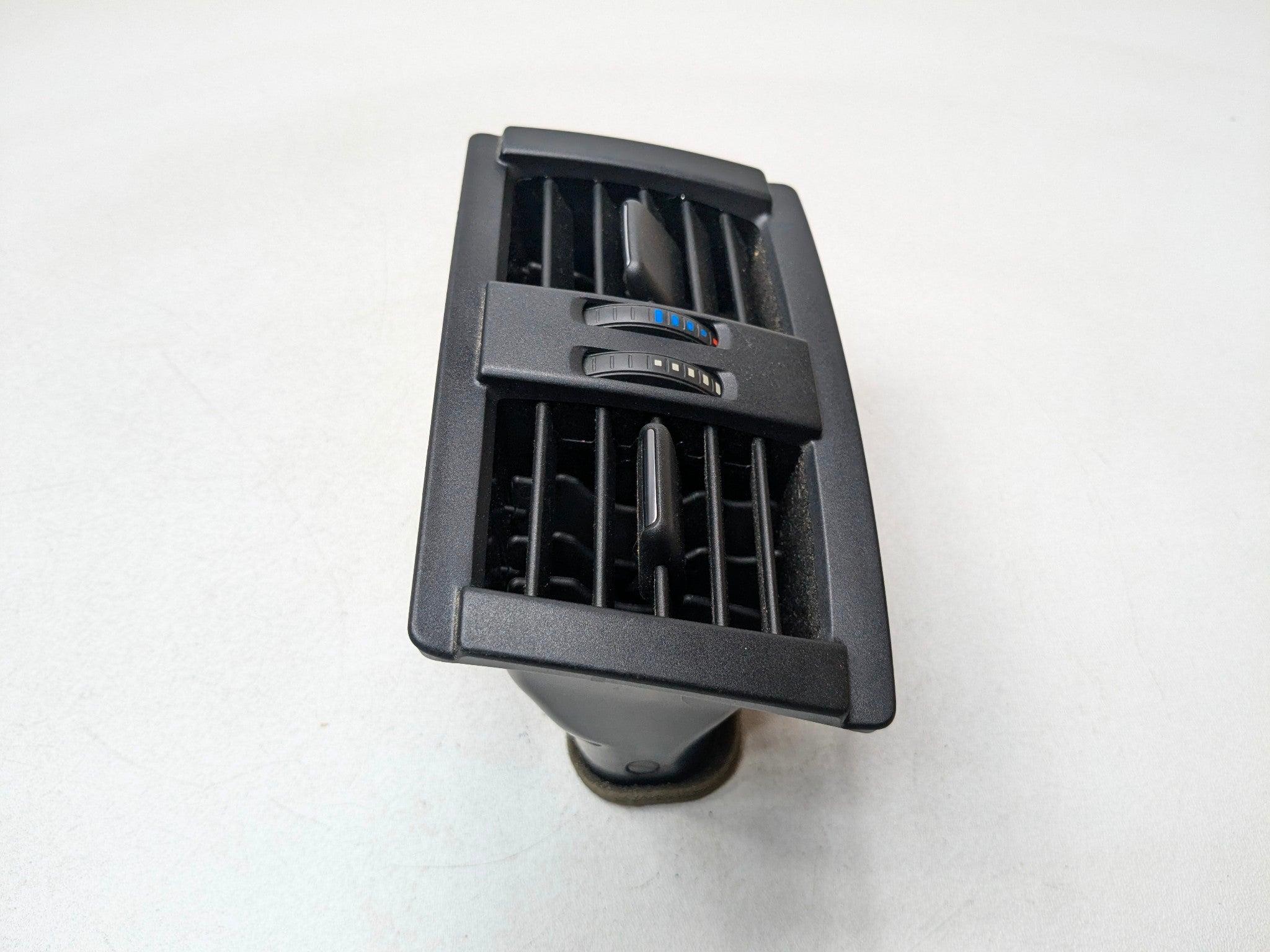 2015 - 2018 BMW 320I OEM AIR CONDITIONING HEATER VENTS REAR SIDE BLACK