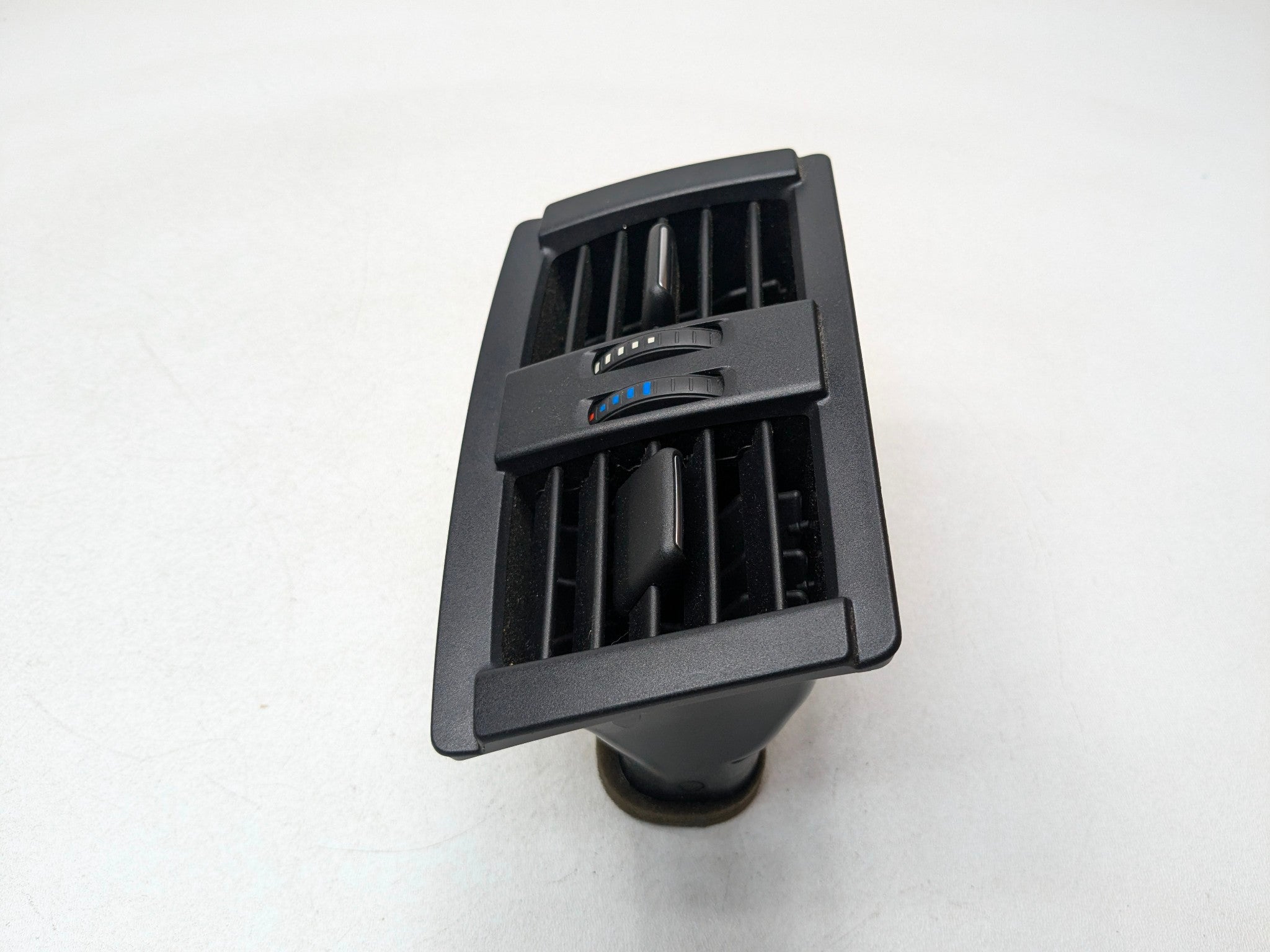 2015 - 2018 BMW 320I OEM AIR CONDITIONING HEATER VENTS REAR SIDE BLACK