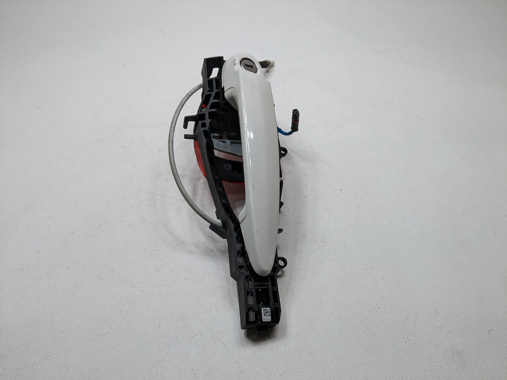 2015 - 2018 BMW 320I OEM EXTERIOR DOOR HANDLE FRONT LEFT DRIVER SIDE