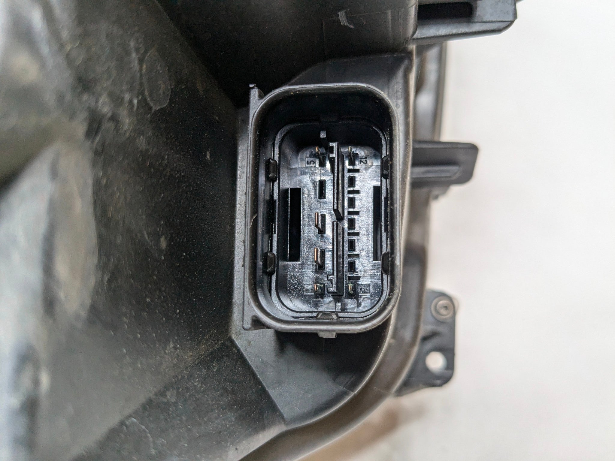 2015 - 2018 BMW 320I OEM HALOGEN HEADLAMP ASSEMBLY FRONT LEFT DRIVER SIDE