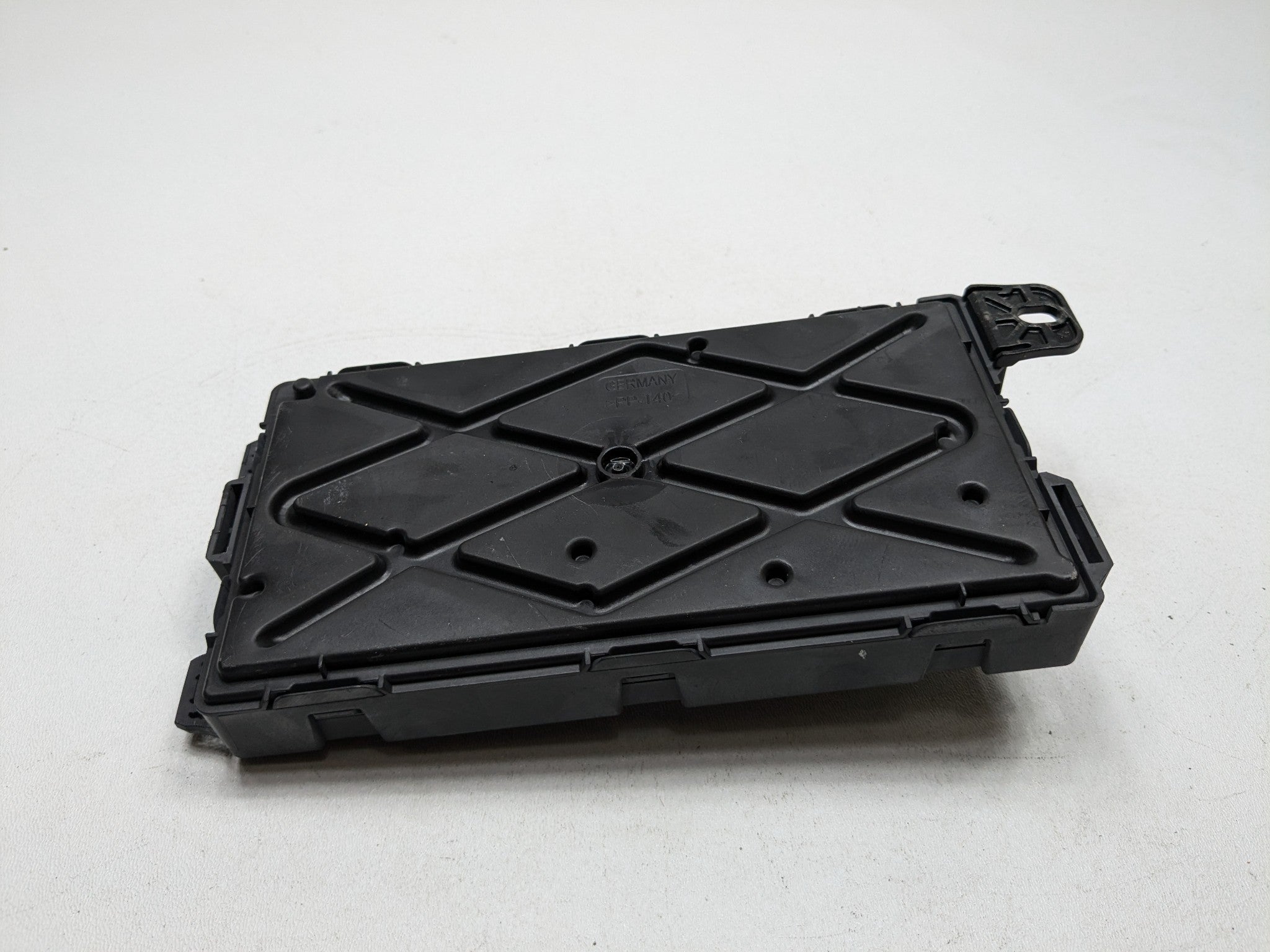 2015 - 2018 BMW 320I OEM REAR TRUNK BCM ELECTRIC BODY CONTROL MODULE UNIT