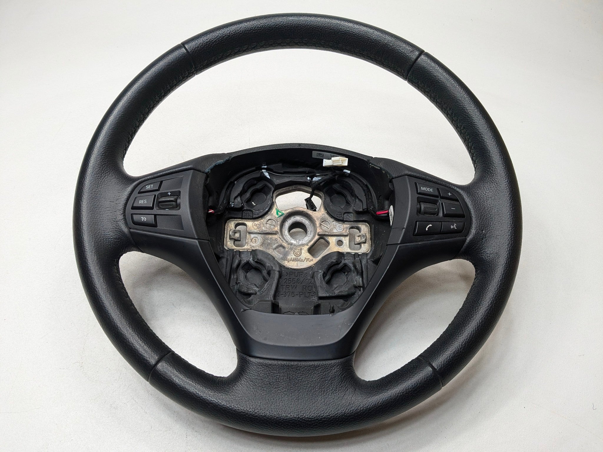 2015 - 2018 BMW 320I OEM STEERING WHEEL WITH MULTIFUNCTIONAL CONTROL SWITCH