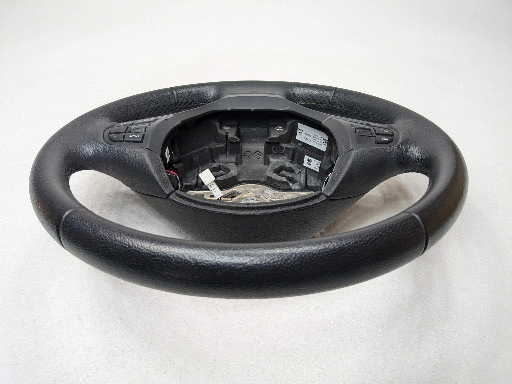 2015 - 2018 BMW 320I OEM STEERING WHEEL WITH MULTIFUNCTIONAL CONTROL SWITCH