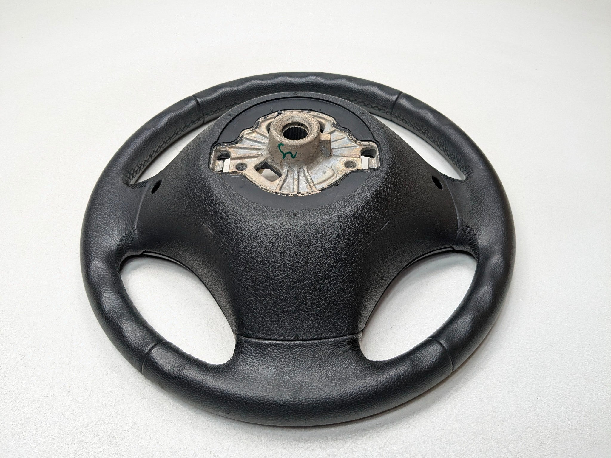 2015 - 2018 BMW 320I OEM STEERING WHEEL WITH MULTIFUNCTIONAL CONTROL SWITCH