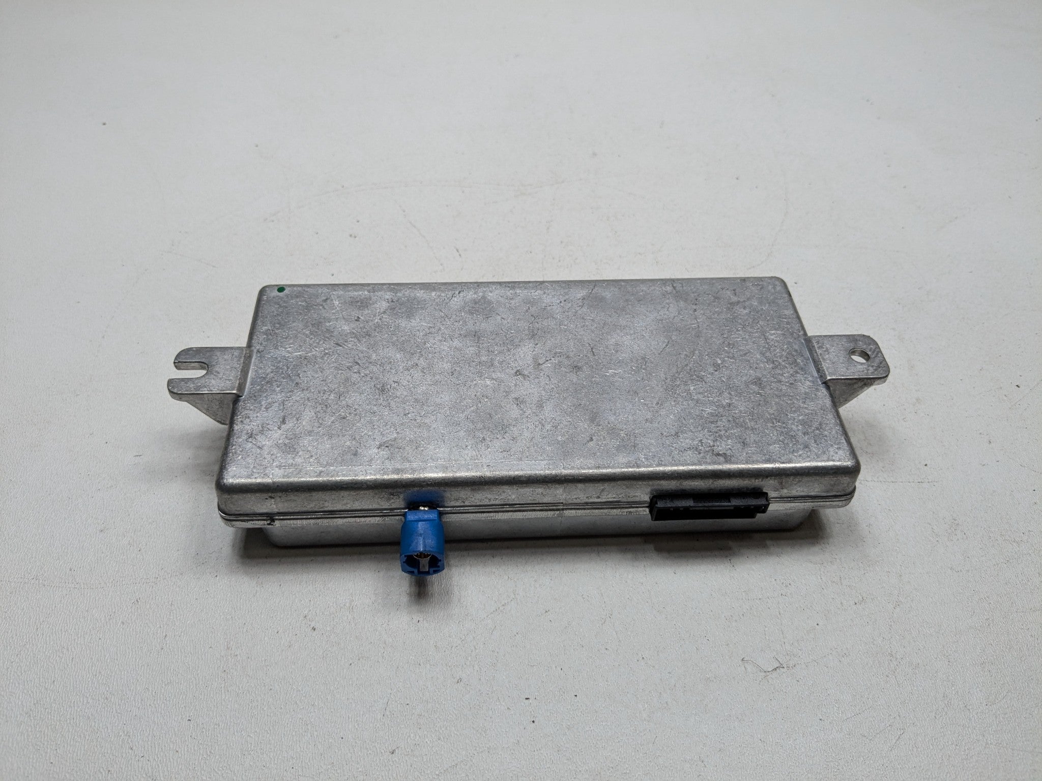 2015 - 2018 BMW 320I OEM REAR VIEW CAMERA ASSIST CONTROL MODULE UNIT
