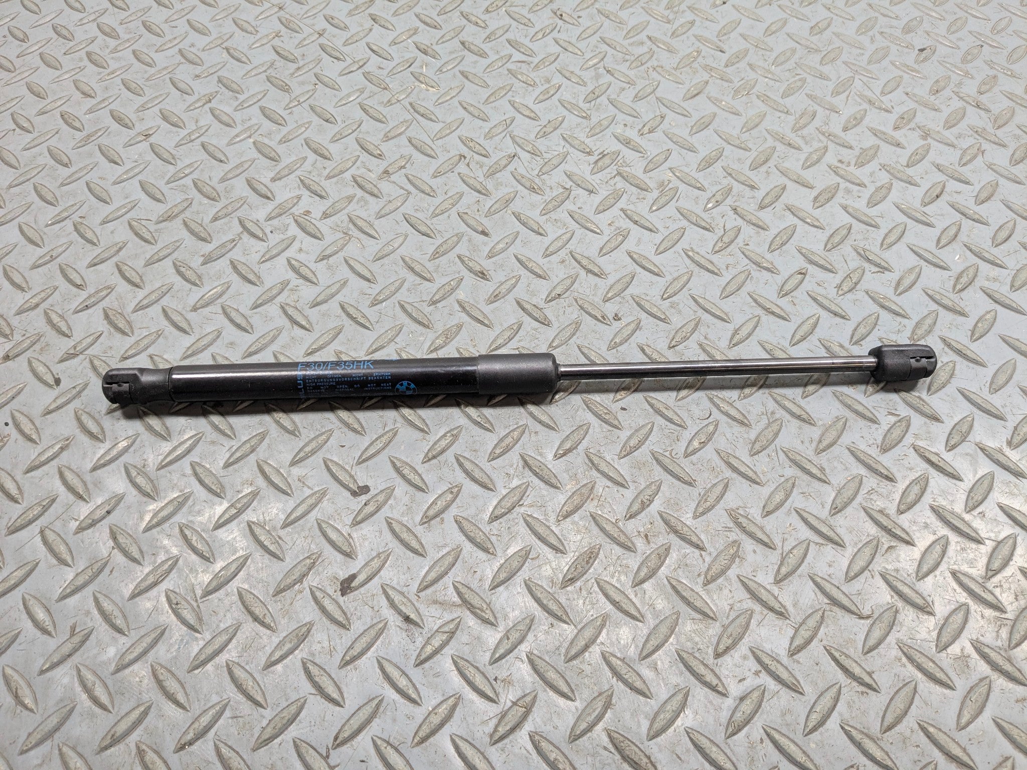2015 - 2018 BMW 320I OEM HATCHBACK LIFT SUPPORT STRUT ASSEMBLY REAR TRUNK LID