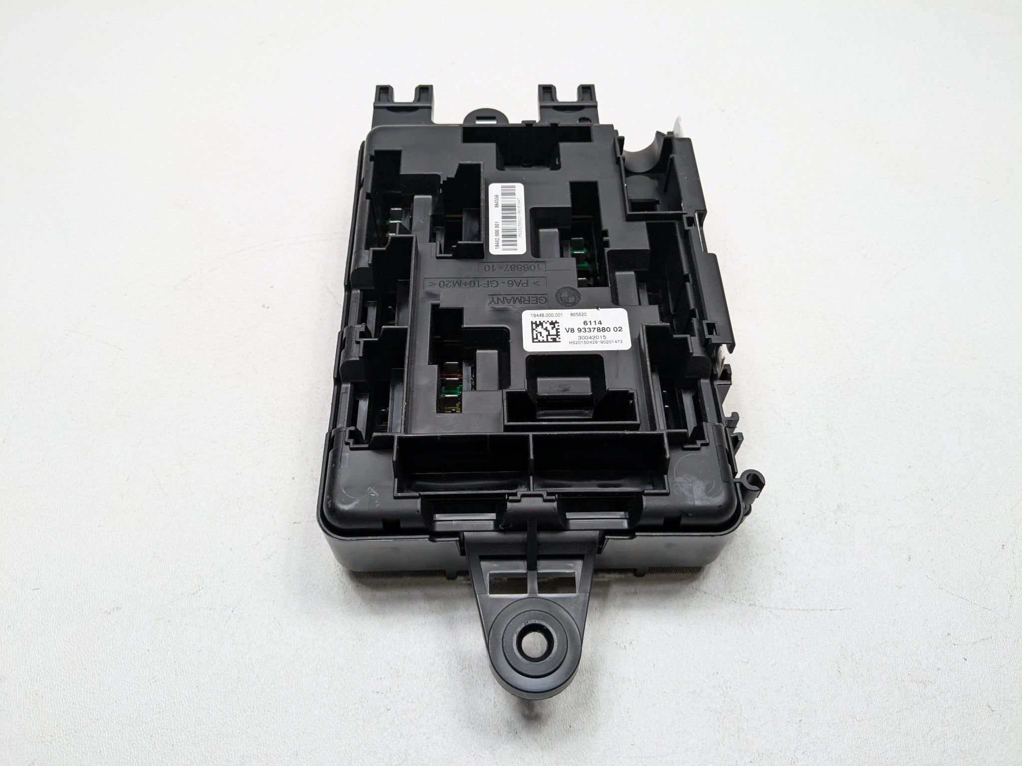 2015 - 2018 BMW 320I OEM TRUNK FUSE BOX RELAY JUNCTION POWER DISTRIBUTION BLOCK